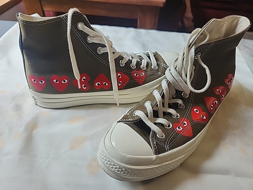 Chuck Taylor Converse All Star Play Sneaker Olive & Red Hearts sz 10